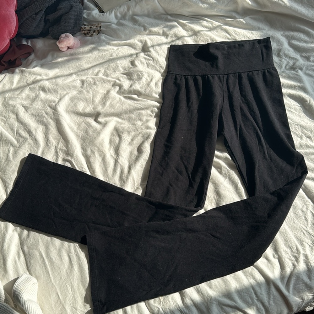 Brandy Melville leggings flare